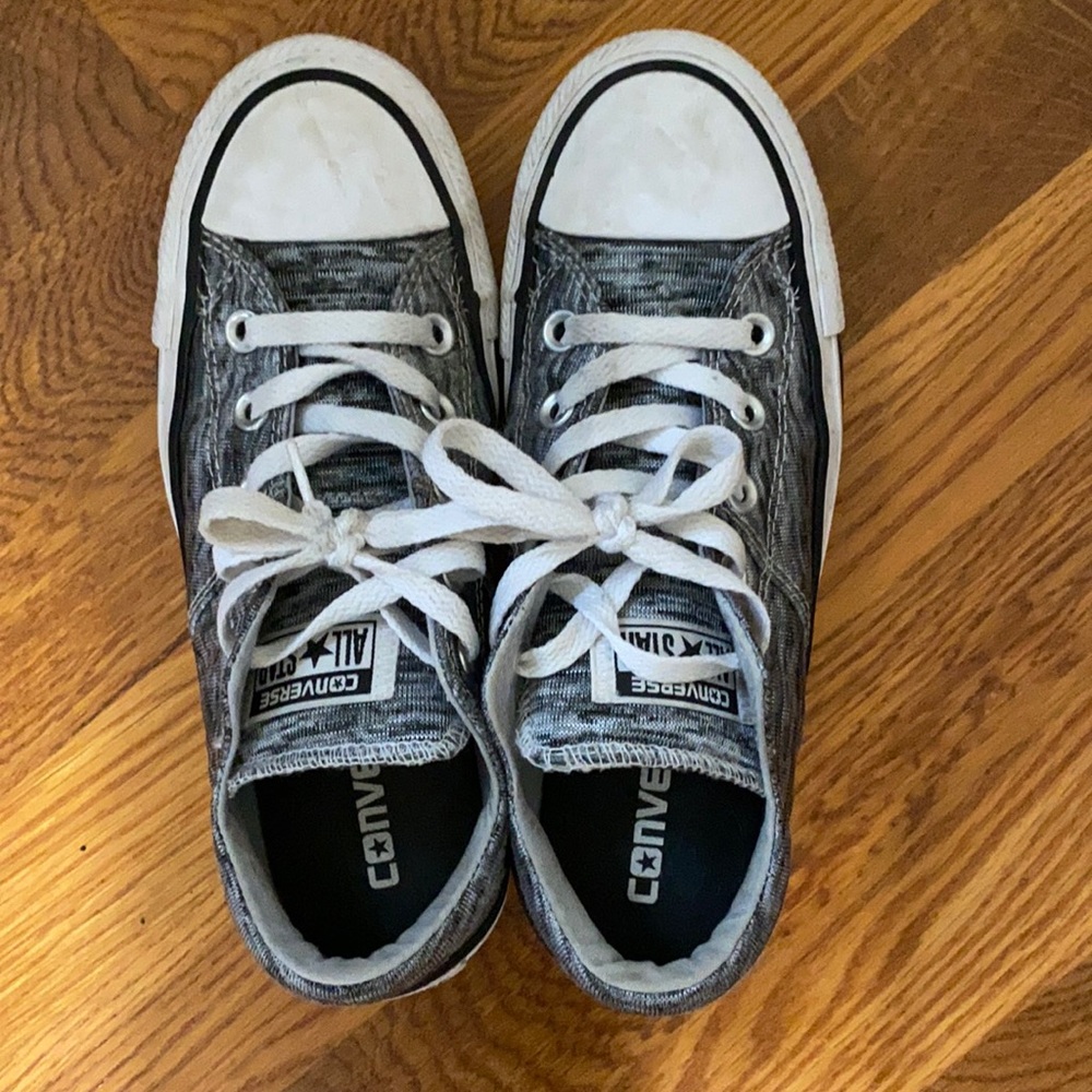 Size 6 Converse